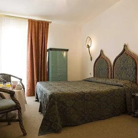 Rigel 3* Lido de Venecia