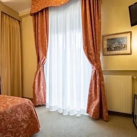 Rigel Hotell 3*