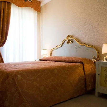 Hotell Rigel 3*
